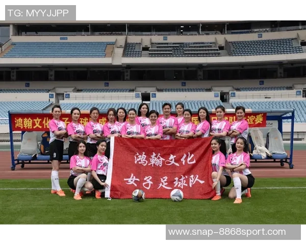 她在绿茵场上追逐梦想与爱情的单女主足球故事